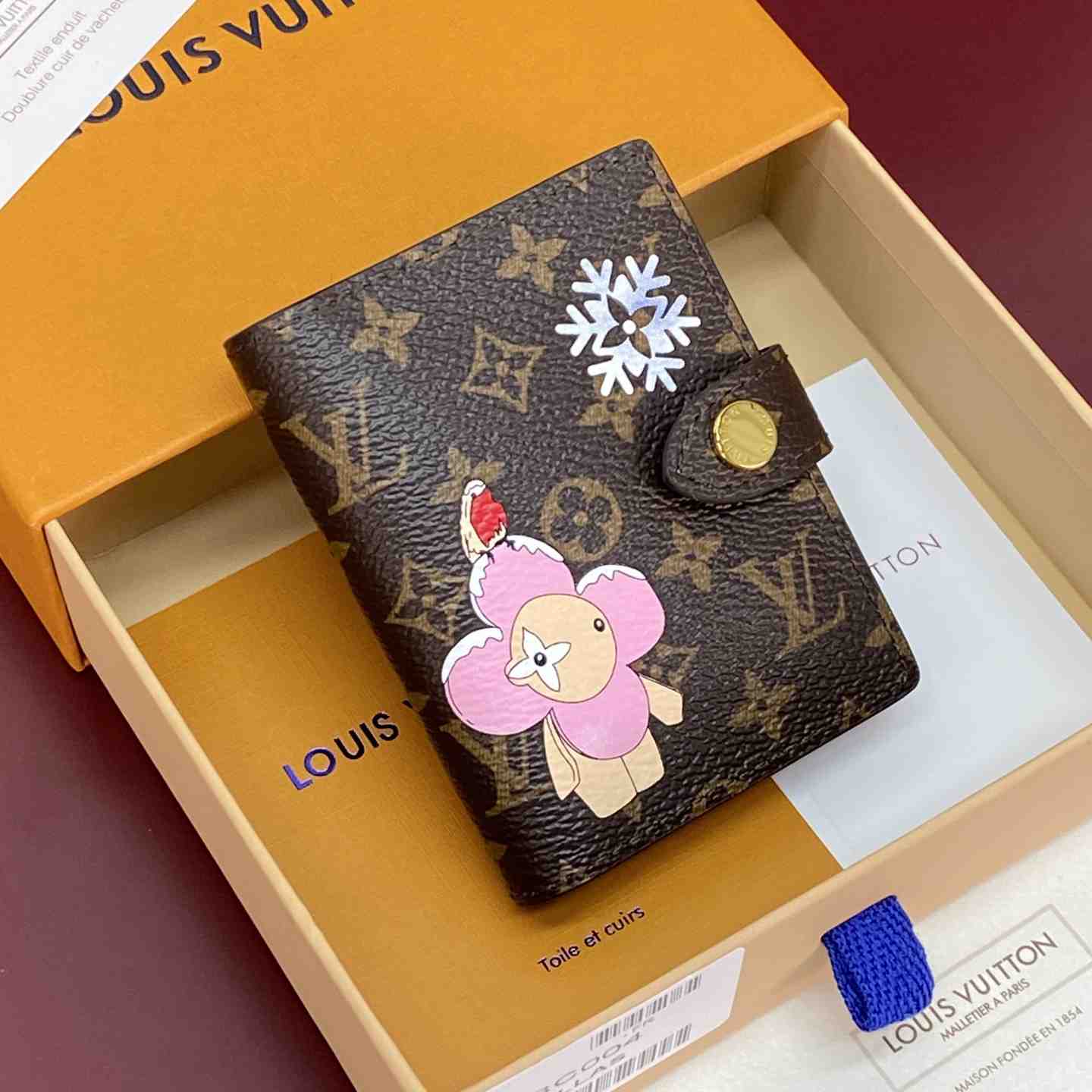 Louis Vuitton Mattifying Paper Case LBC004 - DesignerGu