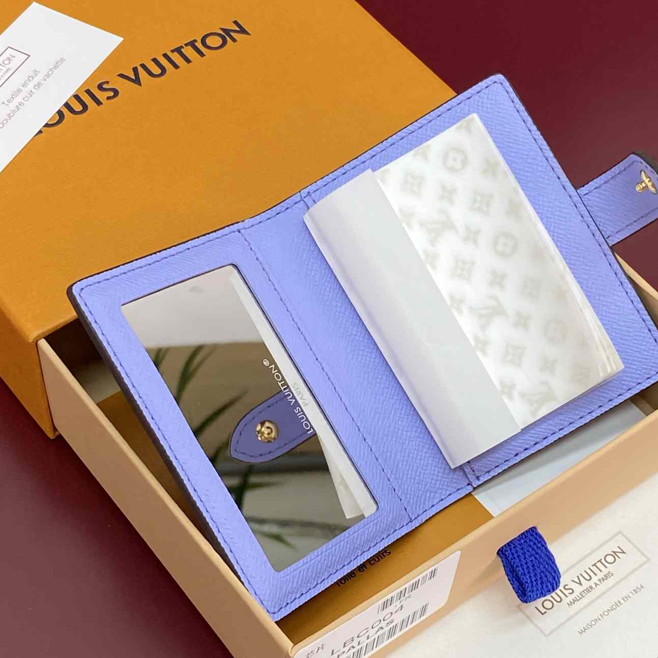 Louis Vuitton Mattifying Paper Case LBC004 - DesignerGu