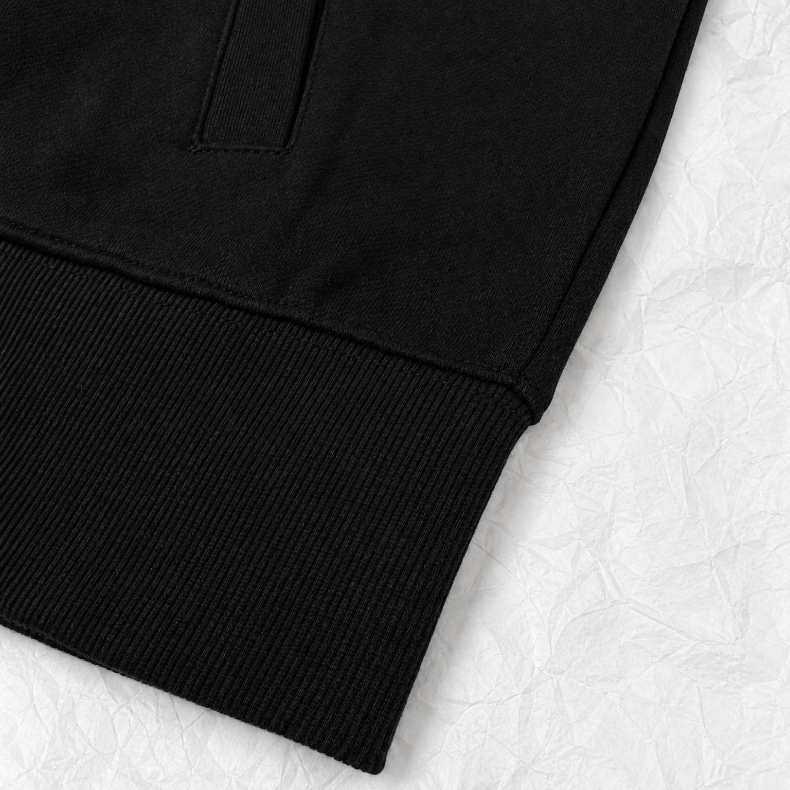 AMI Paris Black Zipped Cotton Sweatshirt With Ami De Coeur - DesignerGu