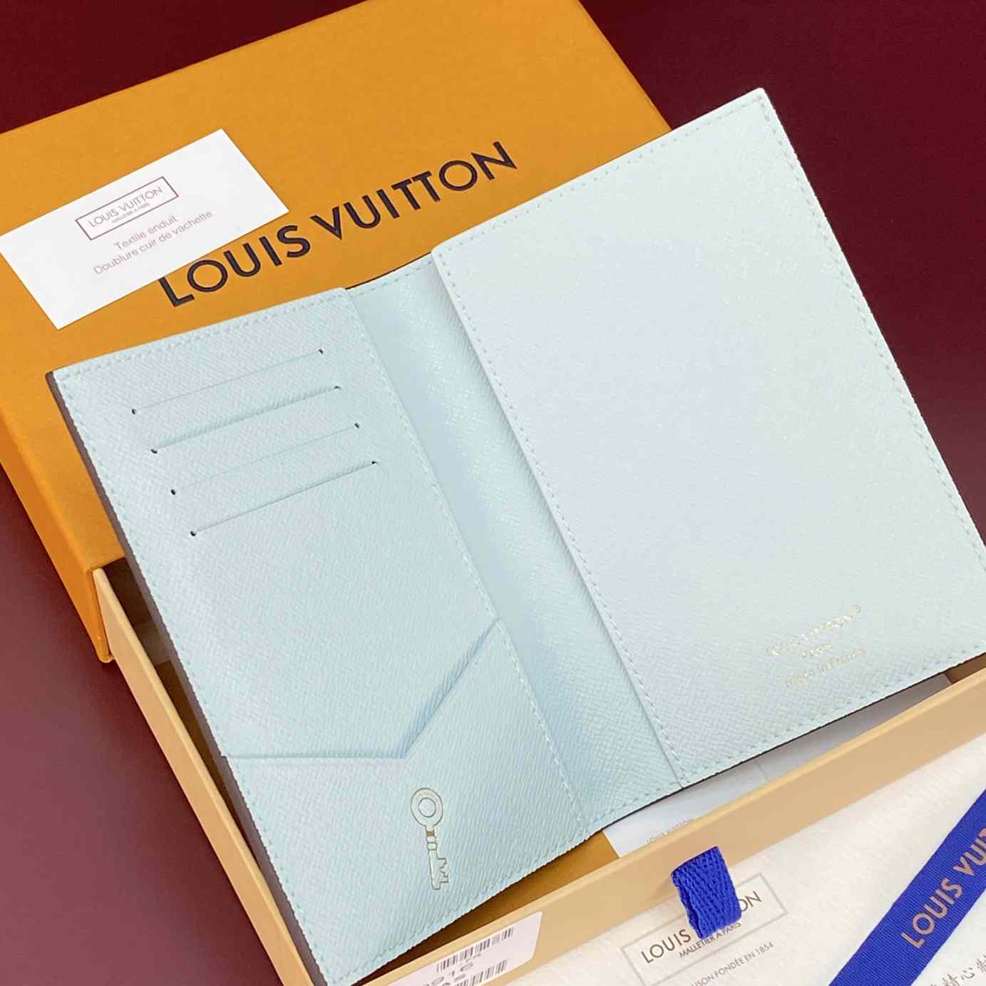 Louis Vuitton Passport Cover M29916 - DesignerGu
