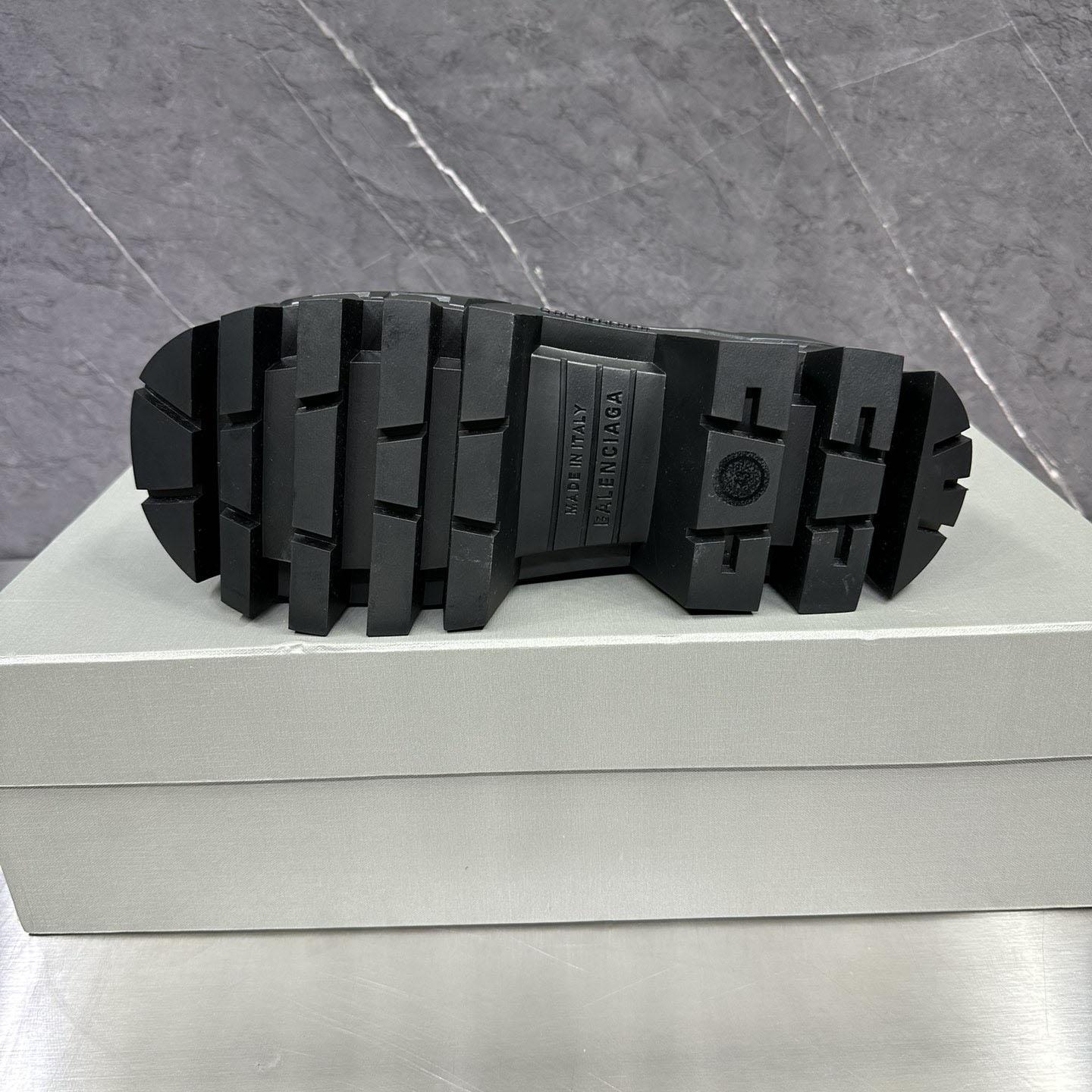 Balenciaga Bulldozer Leather Boots - DesignerGu