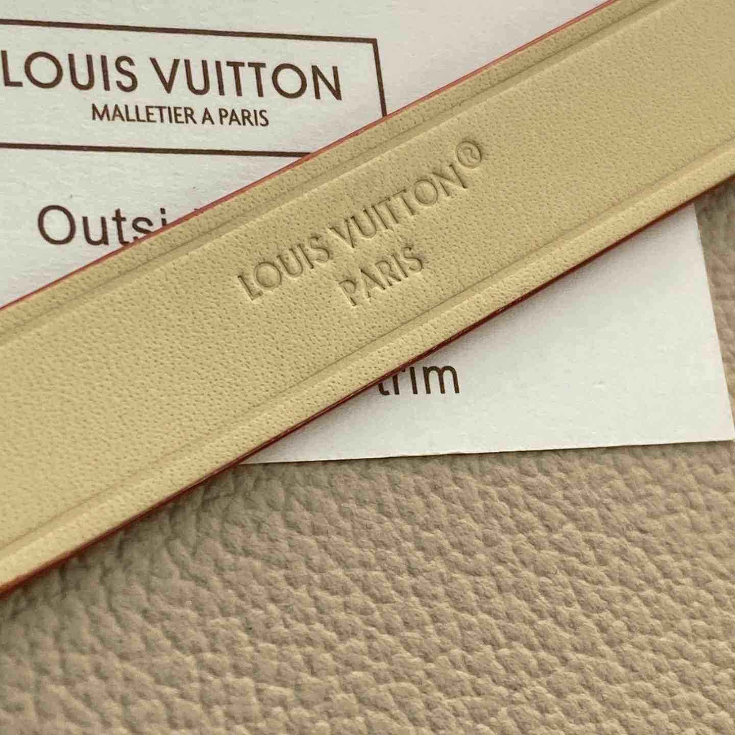 Louis Vuitton Lip And Eye Brush Set N40947 - DesignerGu
