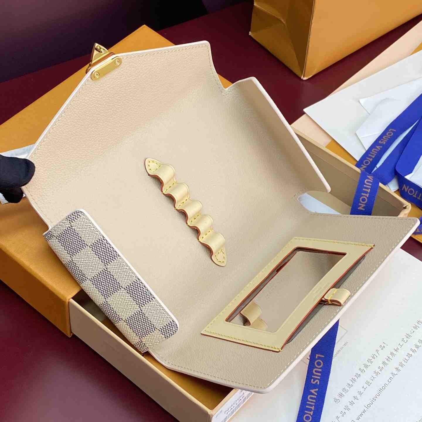 Louis Vuitton Lip And Eye Brush Set N40947 - DesignerGu
