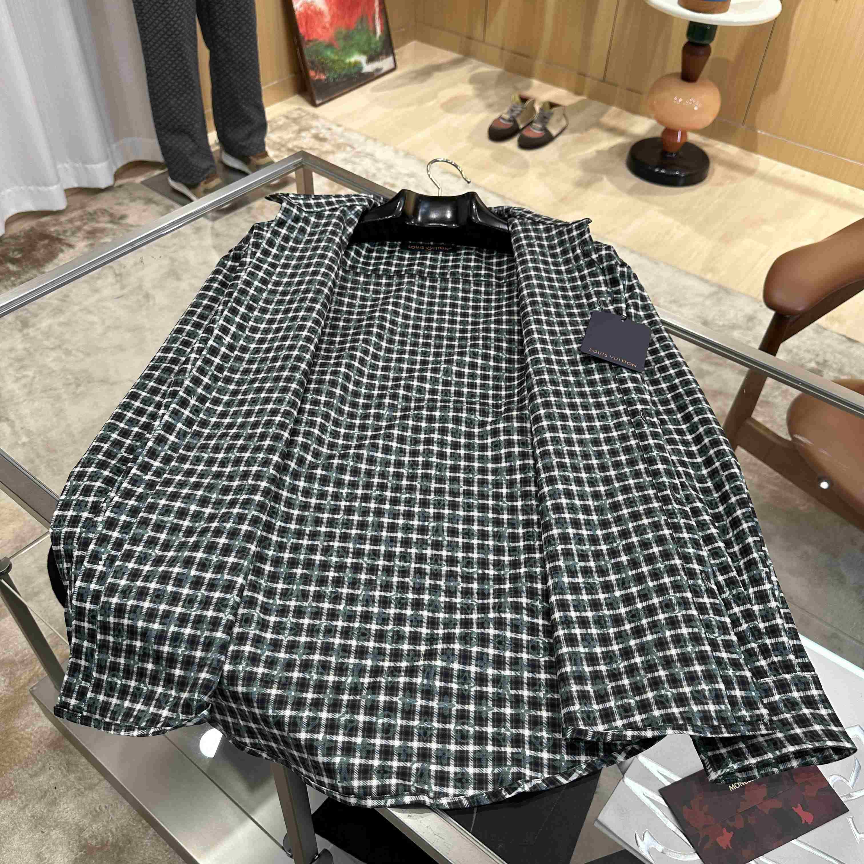 Louis Vuitton Monogram Long-Sleeved Shirt 1AKM1O - DesignerGu