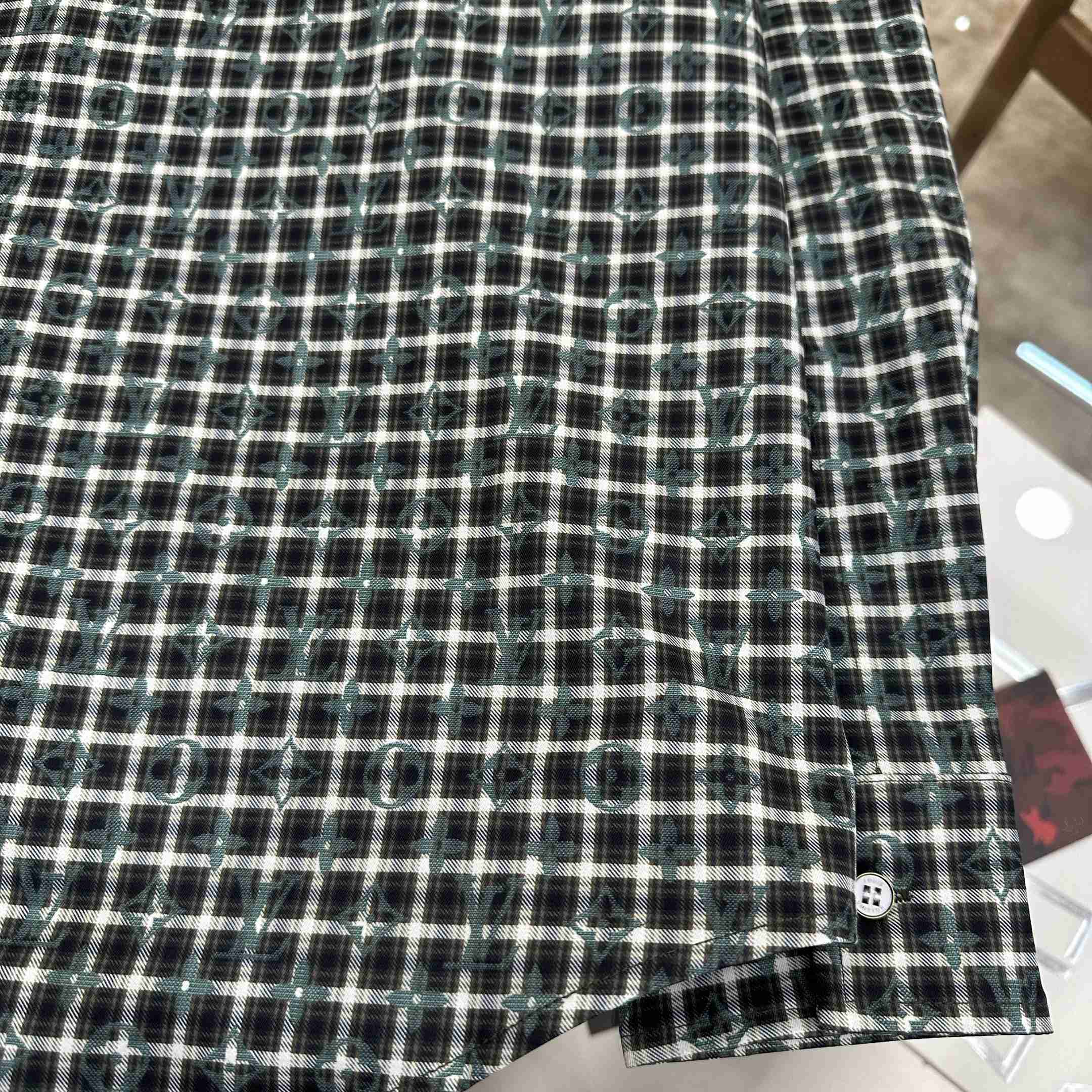Louis Vuitton Monogram Long-Sleeved Shirt 1AKM1O - DesignerGu