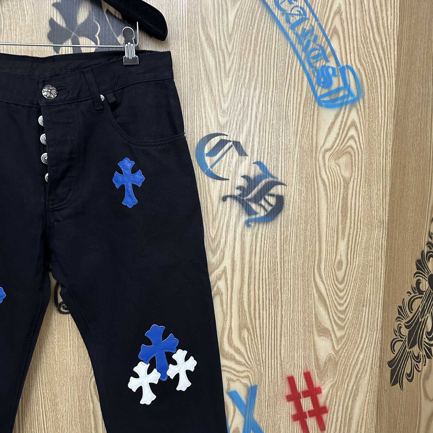 Chrome Hearts  Jeans  - DesignerGu