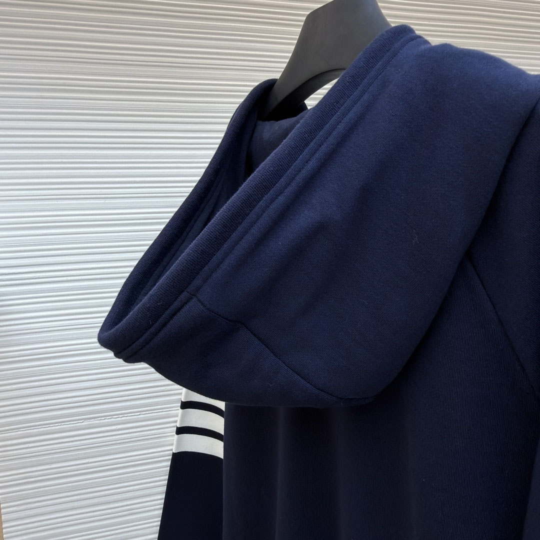 Thom Browne Classic Loopback 4-Bar Zip Up Hoodie - DesignerGu