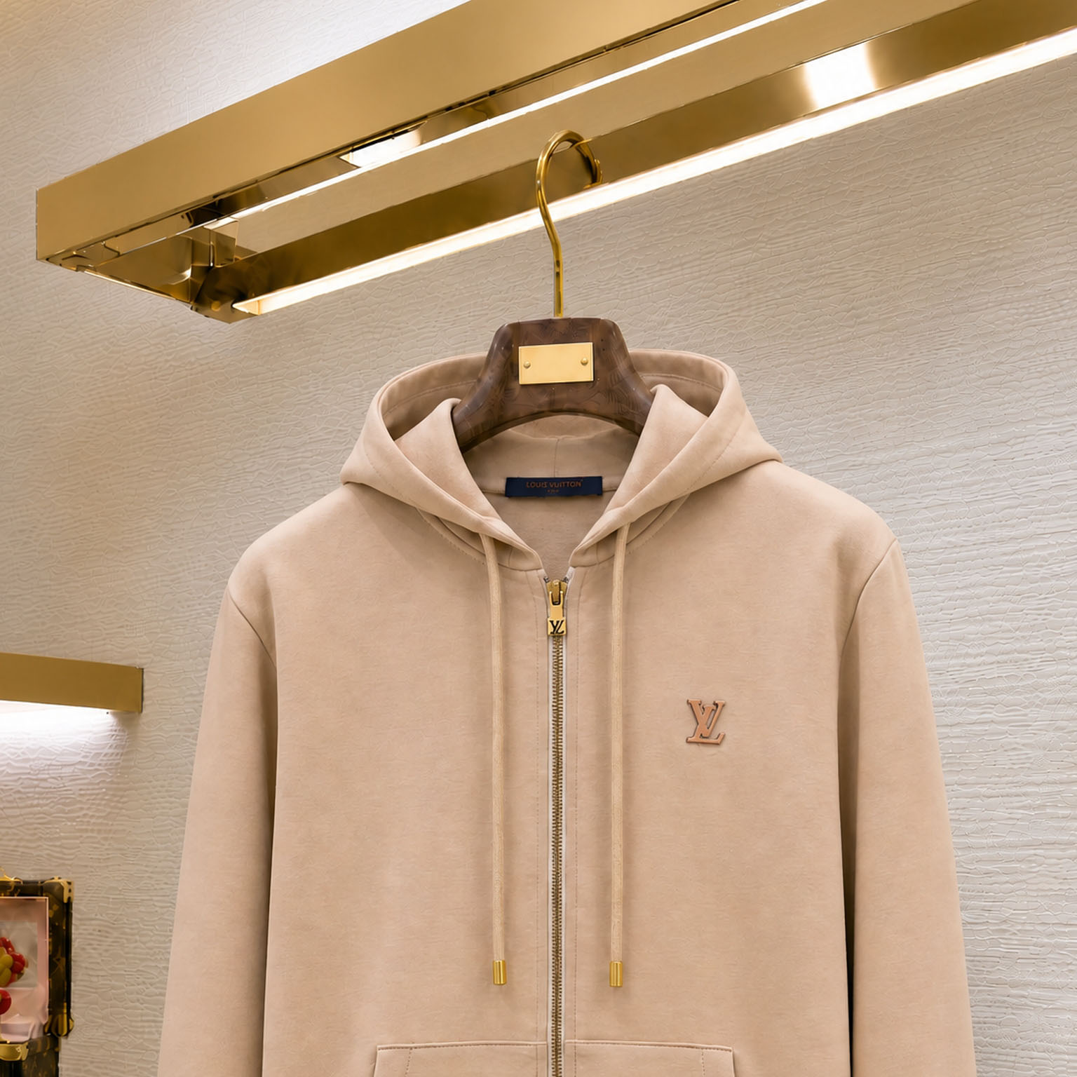Louis Vuitton LV Signature Zipped Hoodie 1AK7K7 - DesignerGu