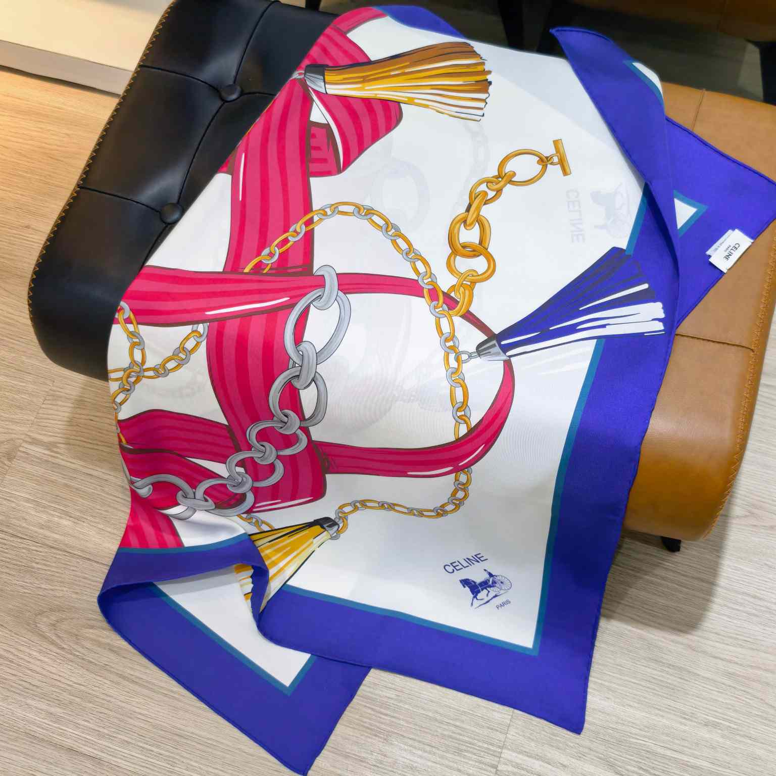 Celine  6 Juillet Foulard, 90 - DesignerGu
