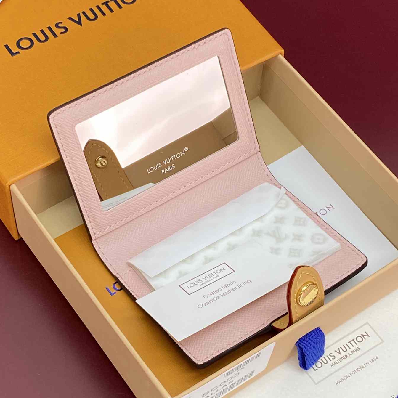 Louis Vuitton Mattifying Paper Case LBC003 - DesignerGu