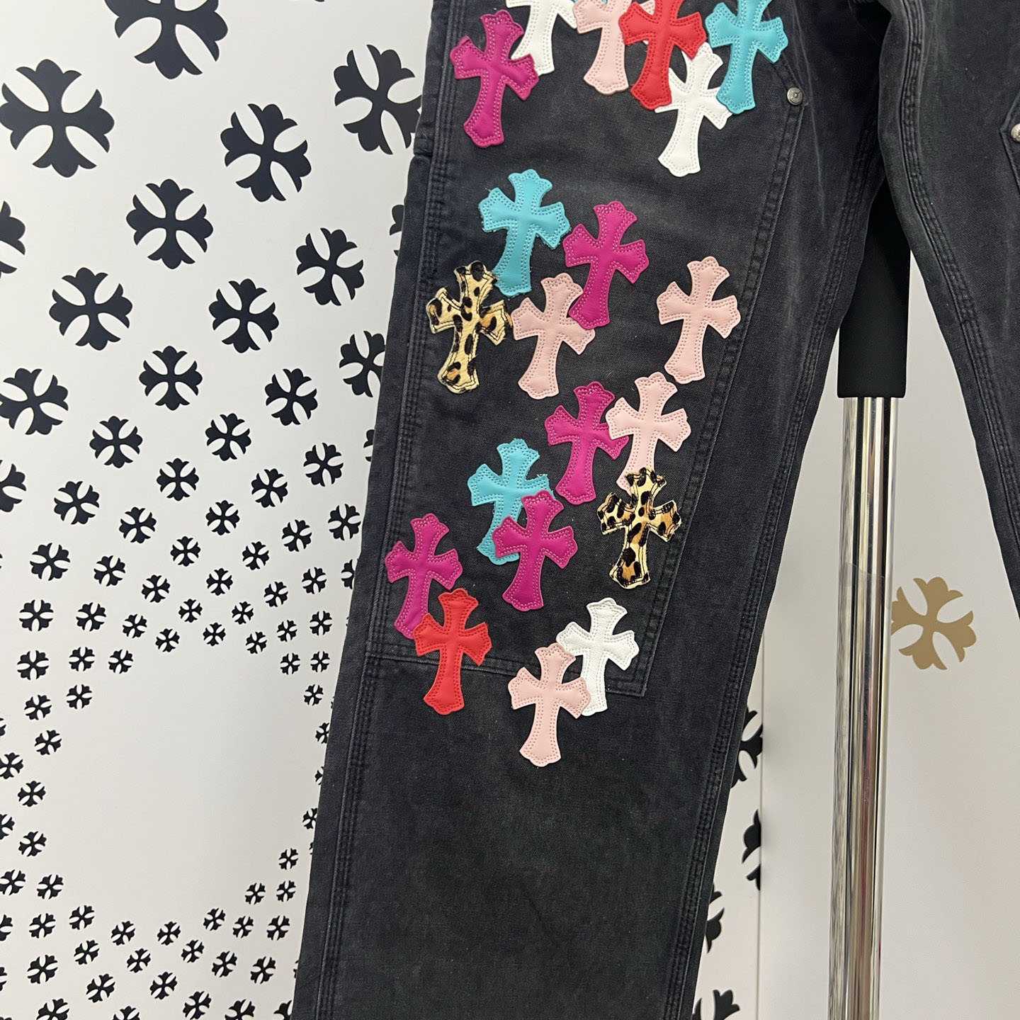 Chrome Hearts Jeans - DesignerGu