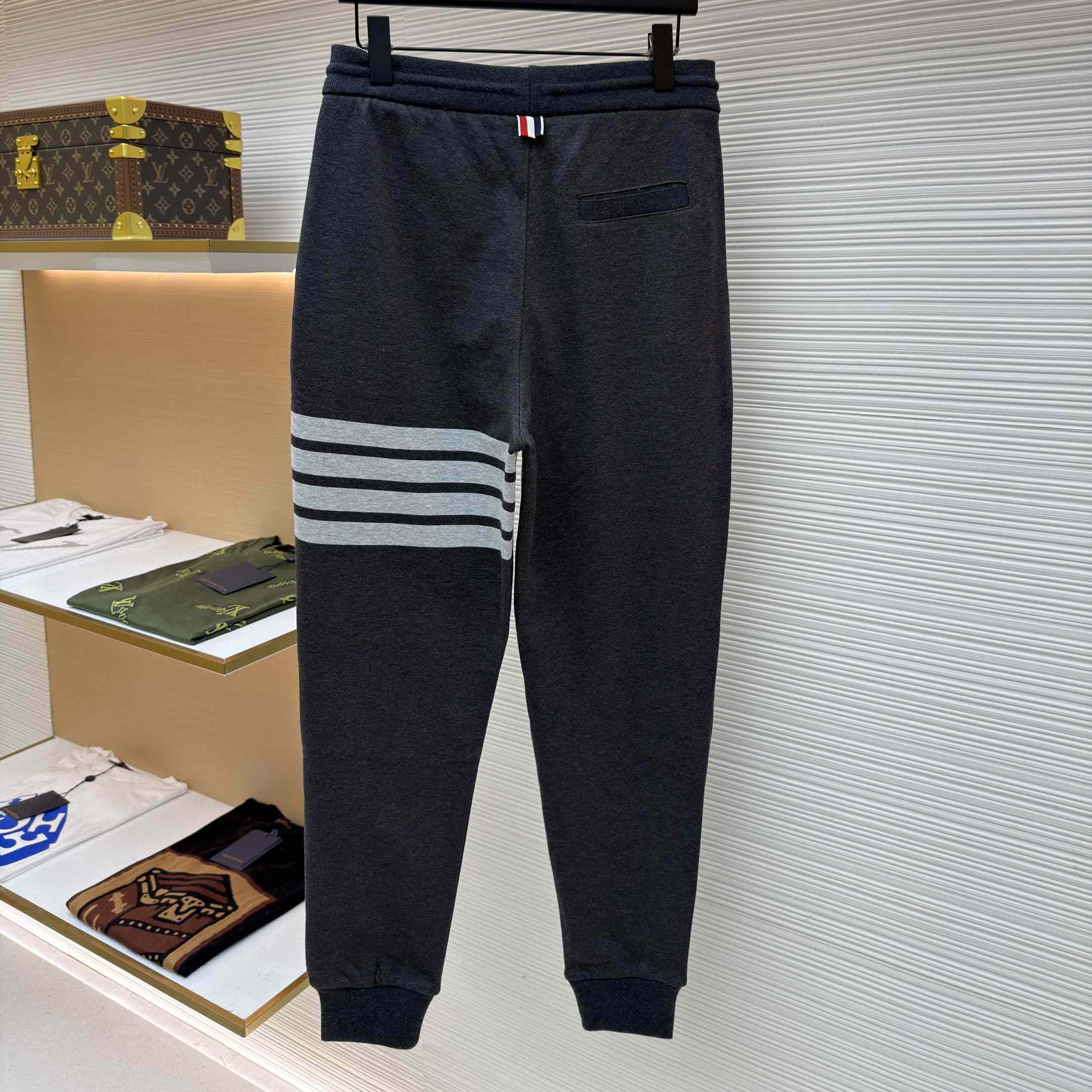 Thom Browne Classic Loopback 4-Bar Sweatpants - DesignerGu