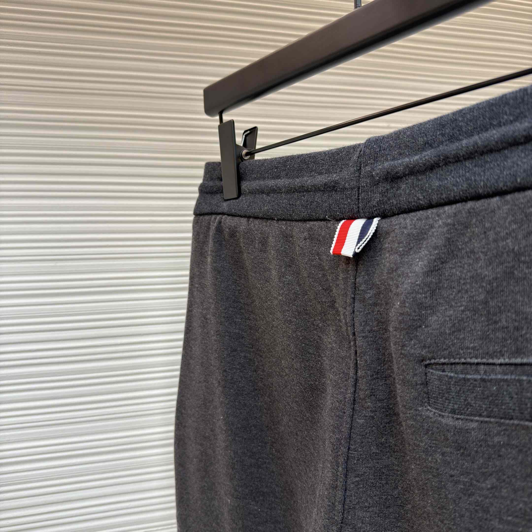 Thom Browne Classic Loopback 4-Bar Sweatpants - DesignerGu