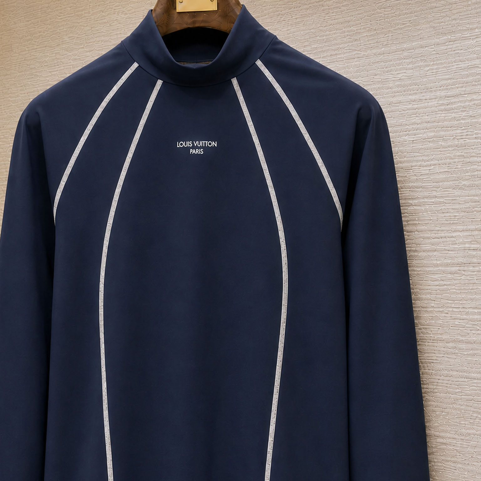 Louis Vuitton Long-Sleeved Technical T-Shirt With Reflective Details - DesignerGu