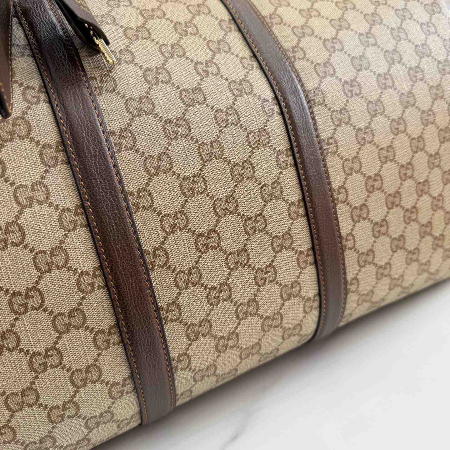 Gucci Essence Classic Medium Duffle Bag A006XM - DesignerGu