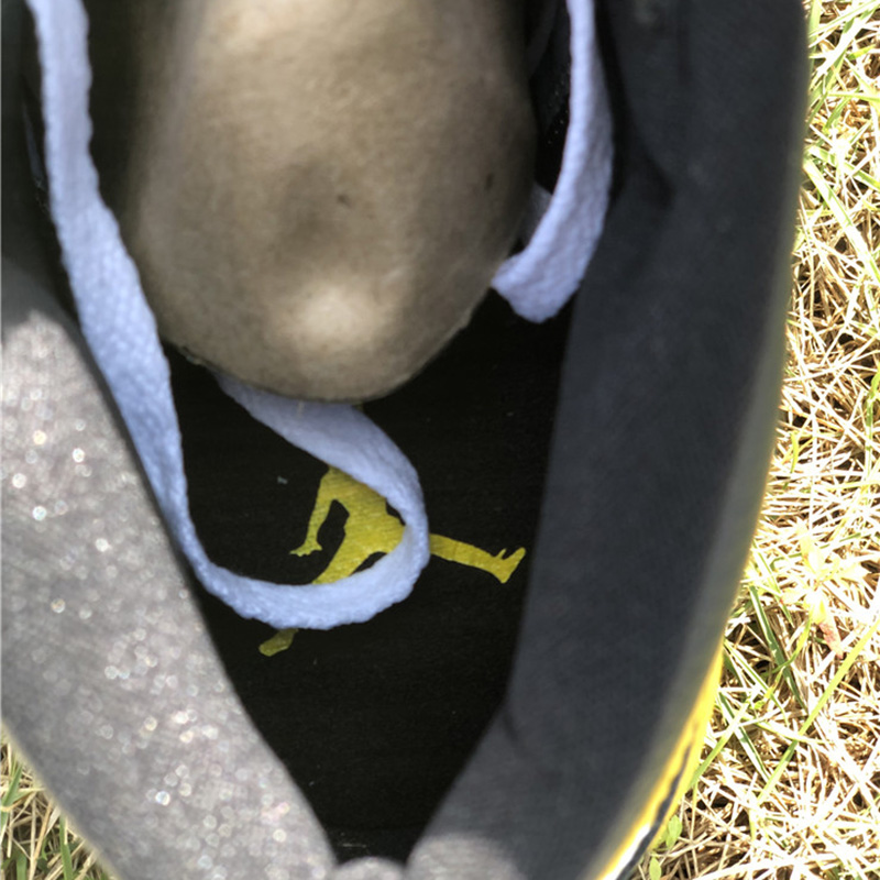 Jordan AJ1 Retro High Black/Yellow/White - 