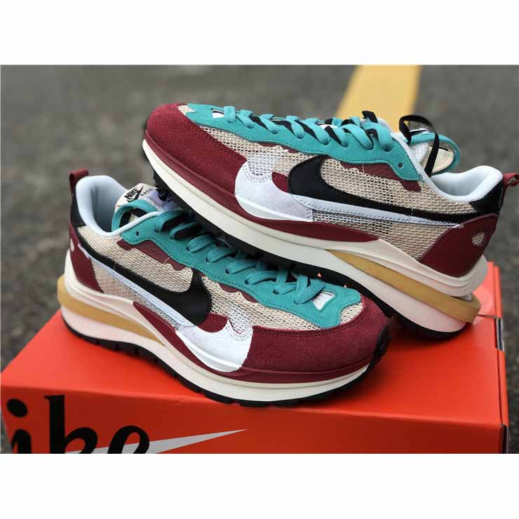 Nike x Sacai Ldv Waffle Sneakers - 