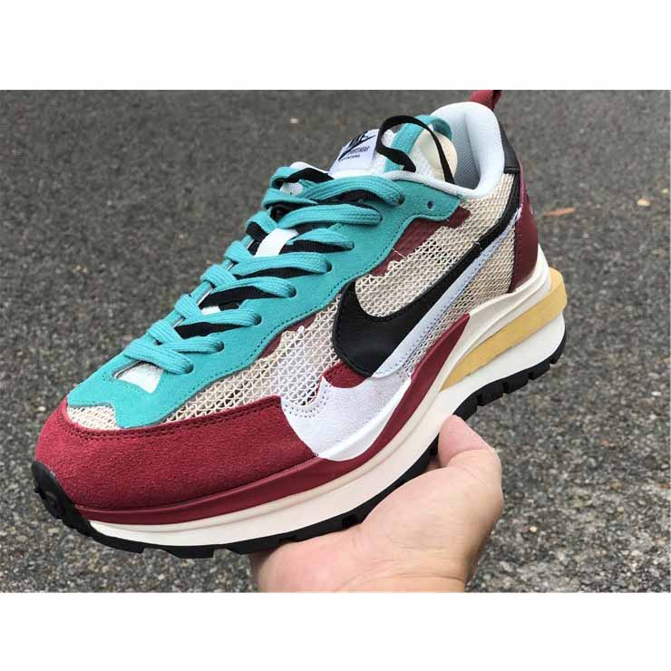 Nike x Sacai Ldv Waffle Sneakers - 