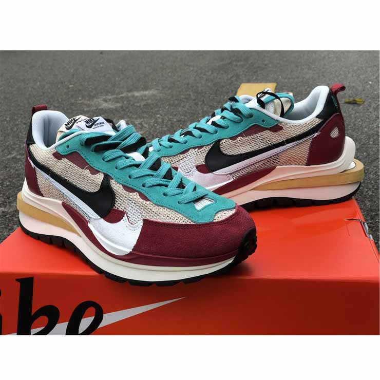 Nike x Sacai Ldv Waffle Sneakers - 