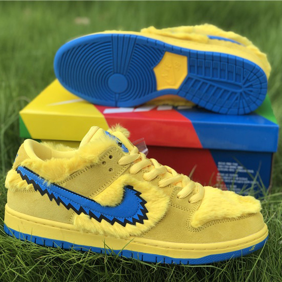 Grateful Dead X Nike SB Dunk Low "Yellow Bear" - 