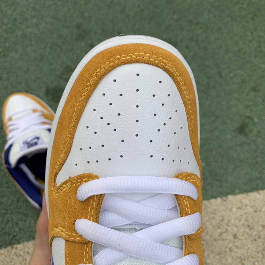 Nike SB Dunk Low Pro "Laser Orange" - 