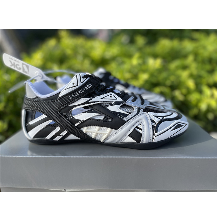 Balenciaga Drive Panelled Sneakers - 