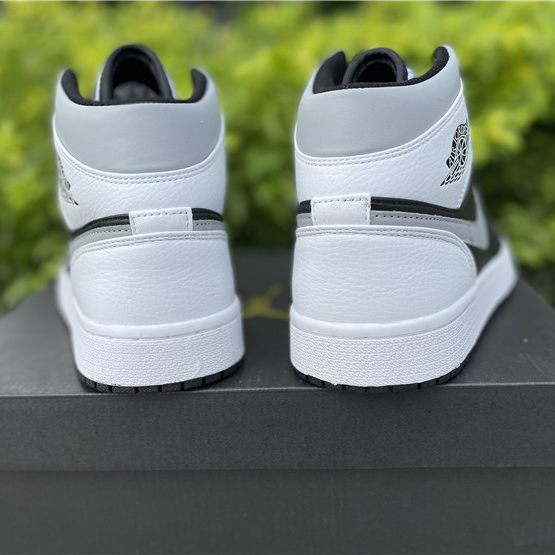 Jordan Air 1 High OG Sneakers - 