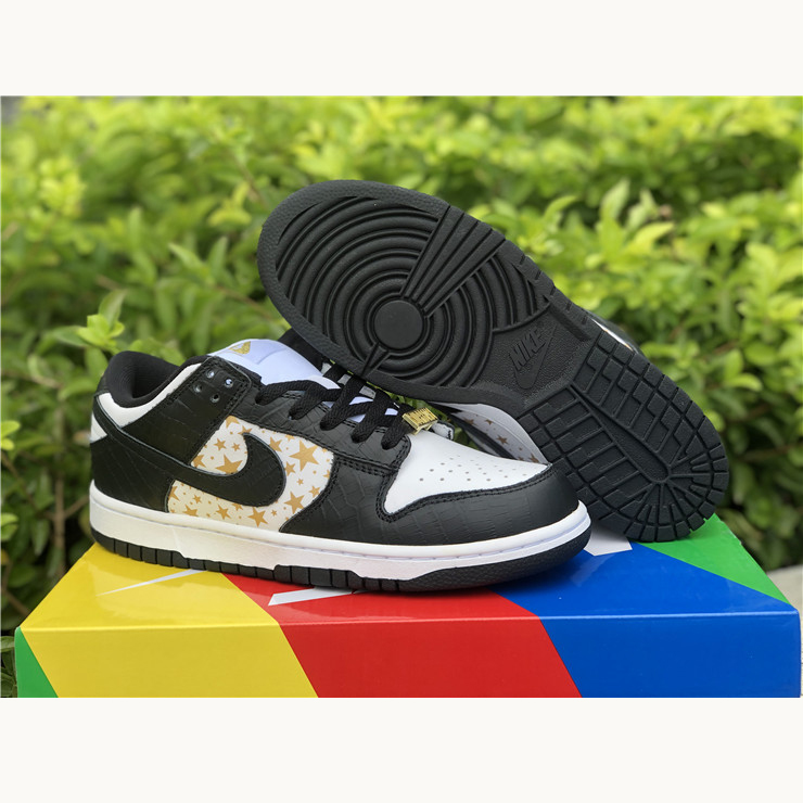 Nike SB Dunk Low "Black Stars" DH3228-102 - 