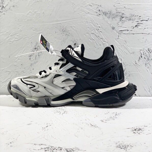 Balenciaga Track.2 Sneakers - 