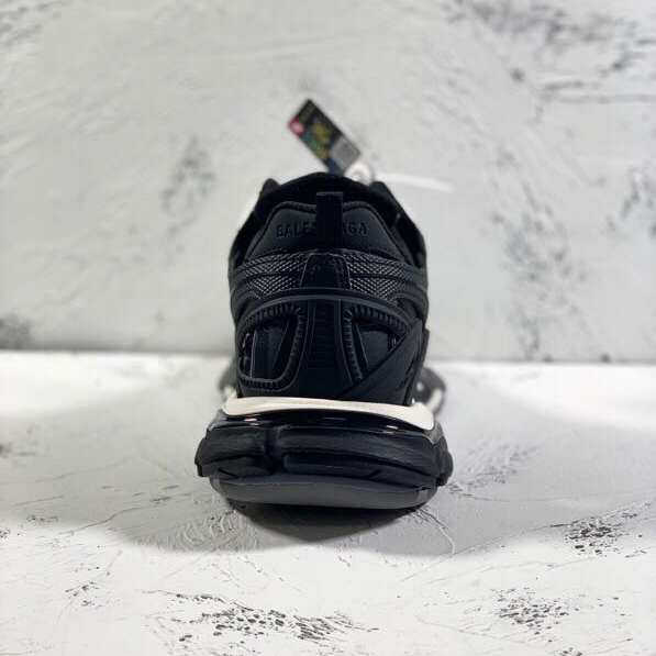 Balenciaga Track.2 Sneakers - 