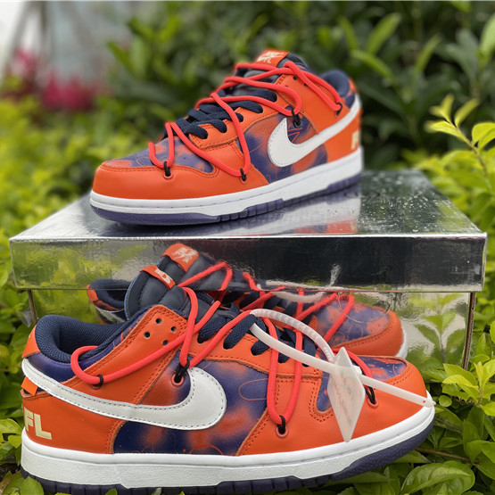 Nike SB Dunk Low Sneakers - 