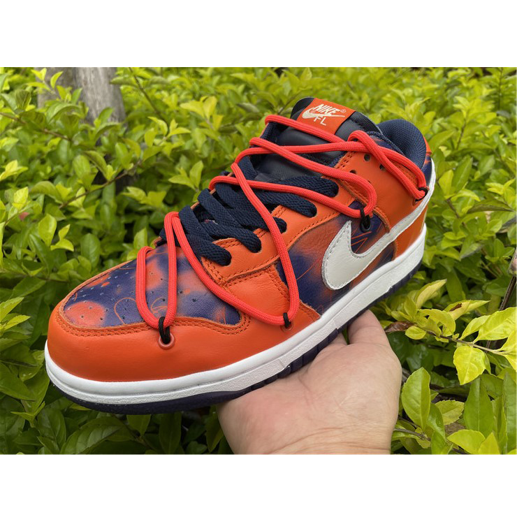 Nike SB Dunk Low Sneakers - 