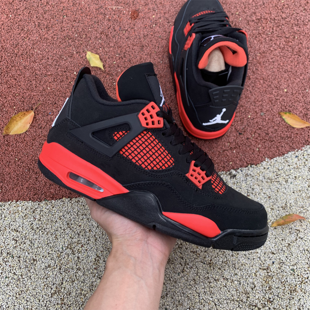 Jordan AJ 4  