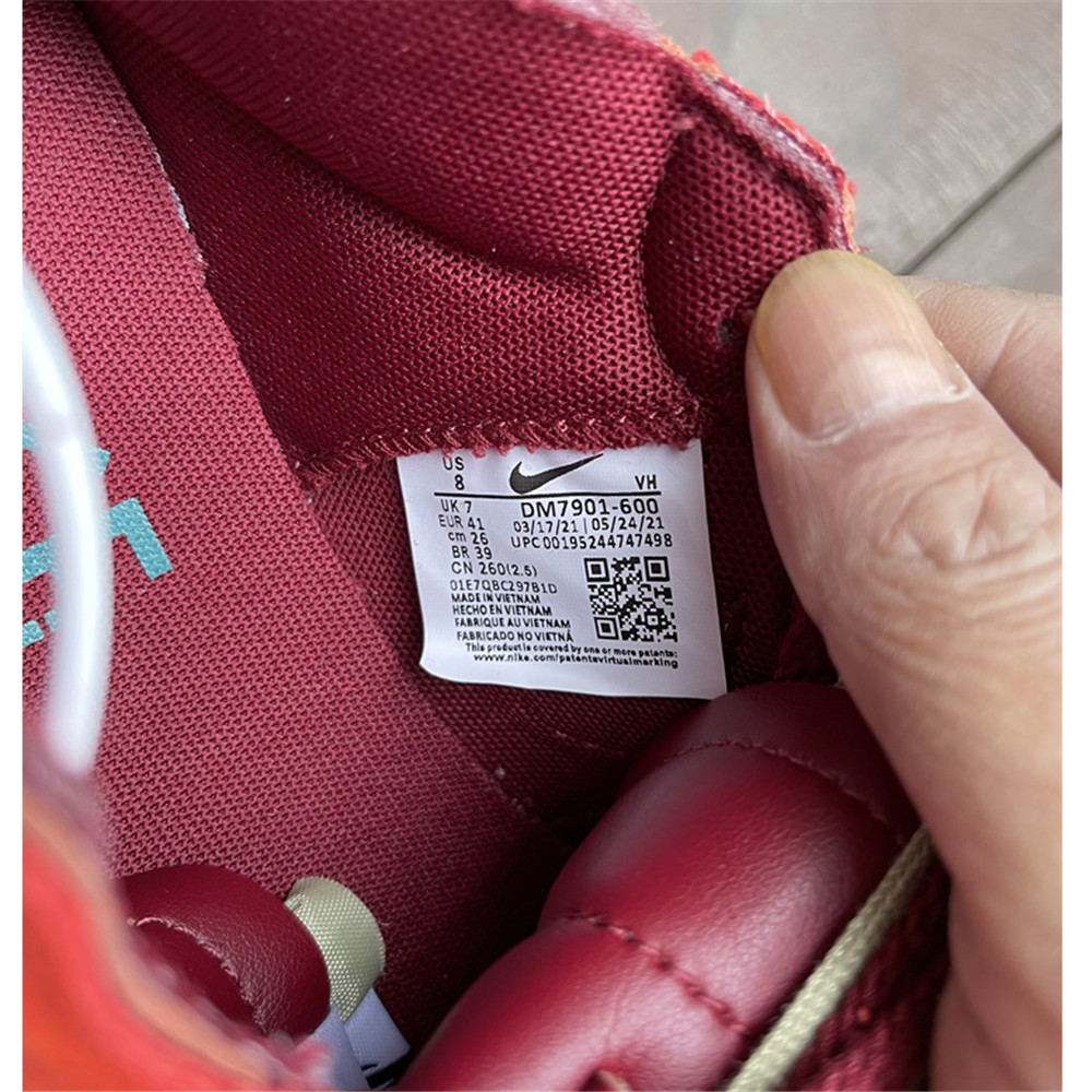 Nike X Sacai X Kaws Blazer Low Union Sneaker - 
