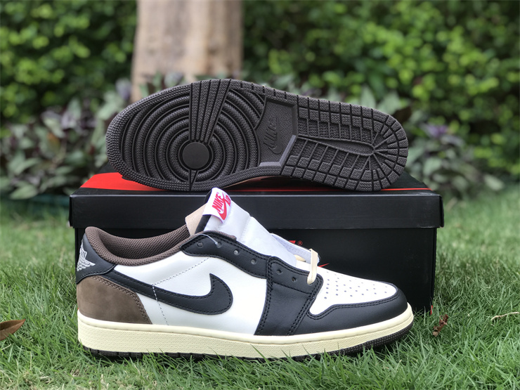 Air Jordan 1  Low Sneaker  CQ4277 105 - 