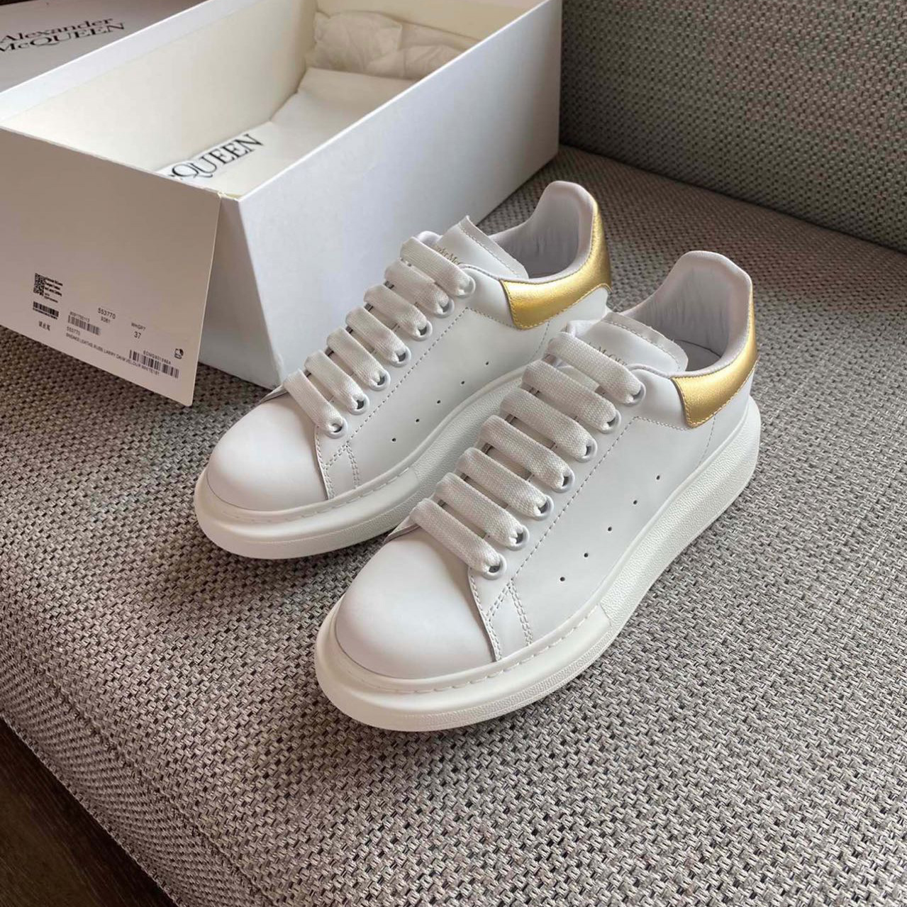 Alexander Mqueen Men's Oversized Metalic Leather Platform Sneakers - 