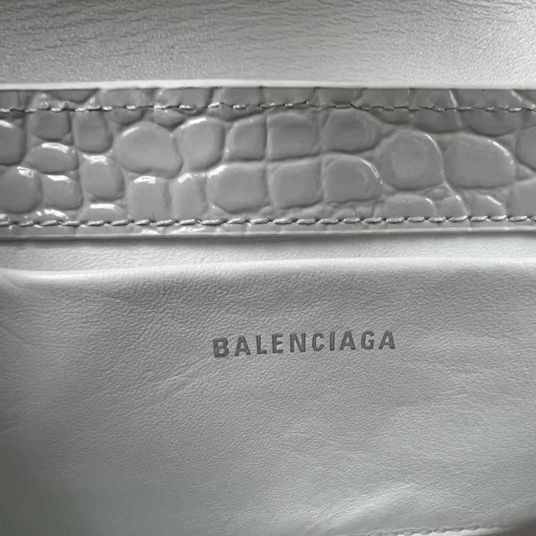 Balenciaga Women's XX Medium Flap Bag Crocodile Embossed In White（27-25.5-4CM） - DesignerGu
