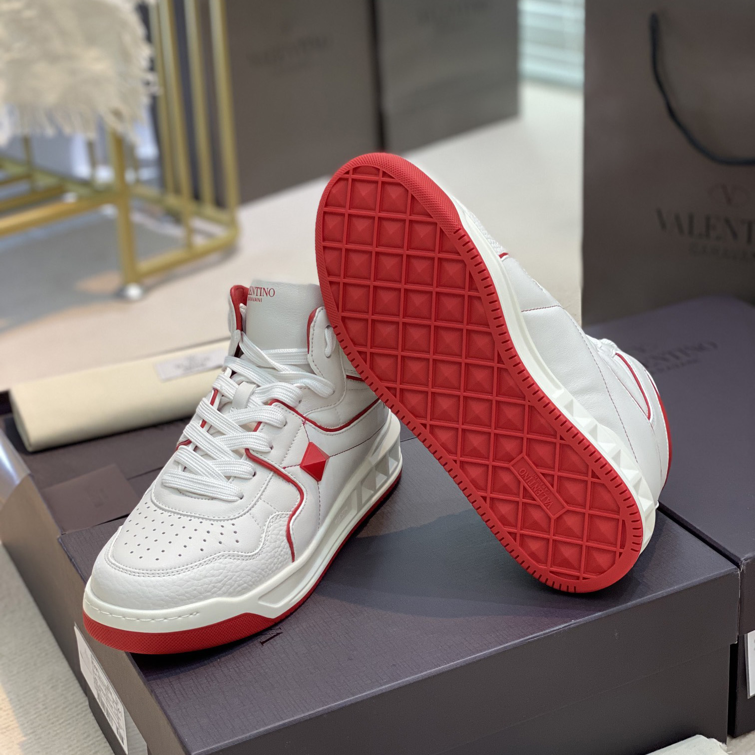Valenti One Stud Mid-Top Nappa Sneaker - 