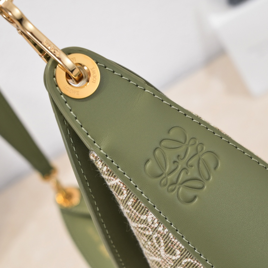 Loewe Luna Bag In Anagram Jacquard And Classic Calfskin(29.5-27-8cm) - 