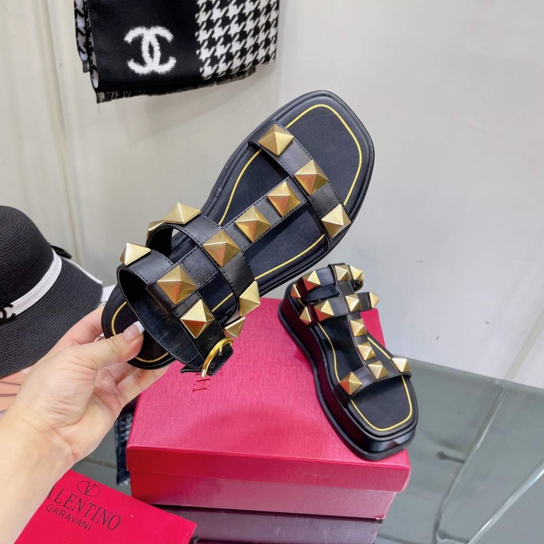 Valenti Roman Stud Calfskin Flatform Sandal 40MM - DesignerGu