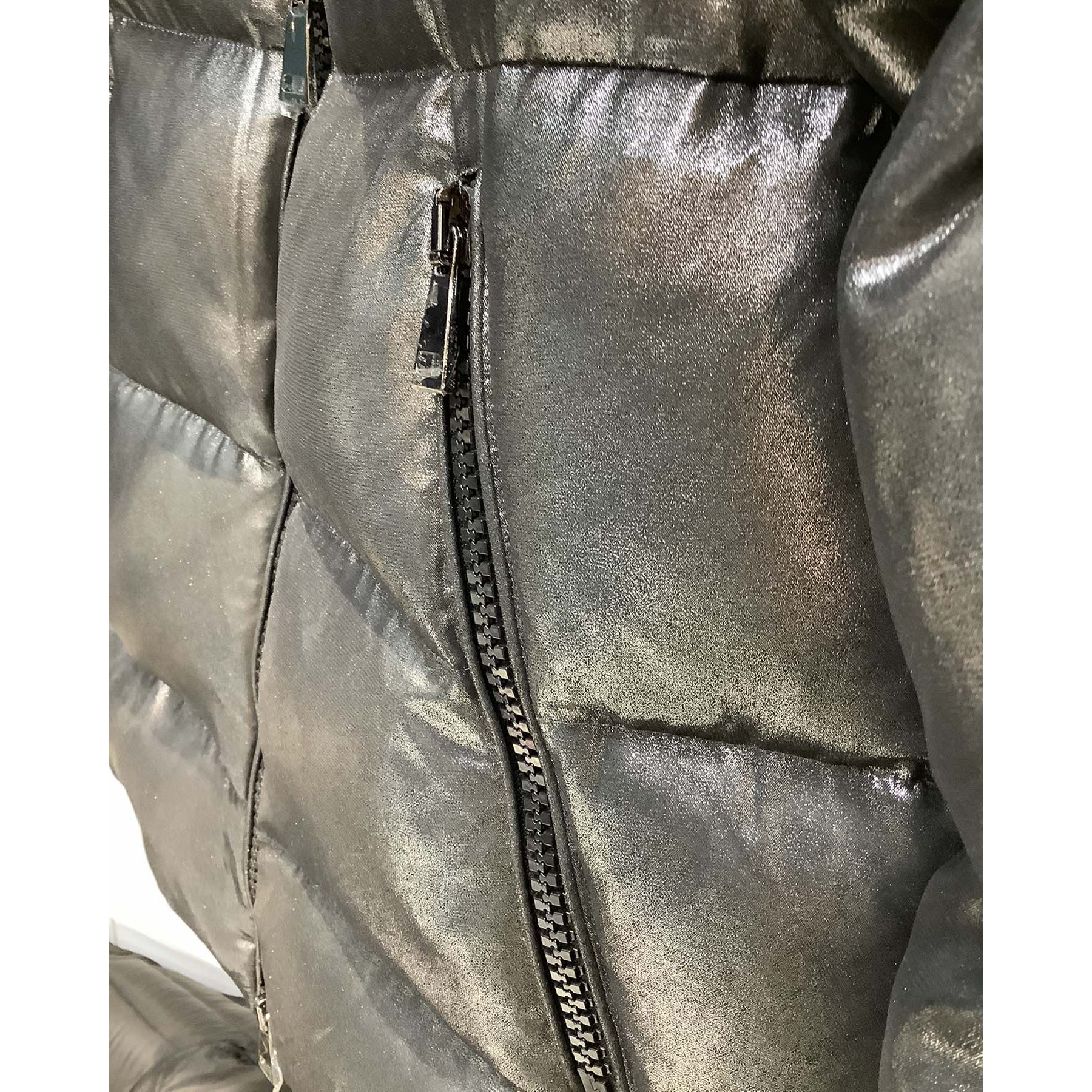 Moncler Laiche Short Down Jacket - DesignerGu
