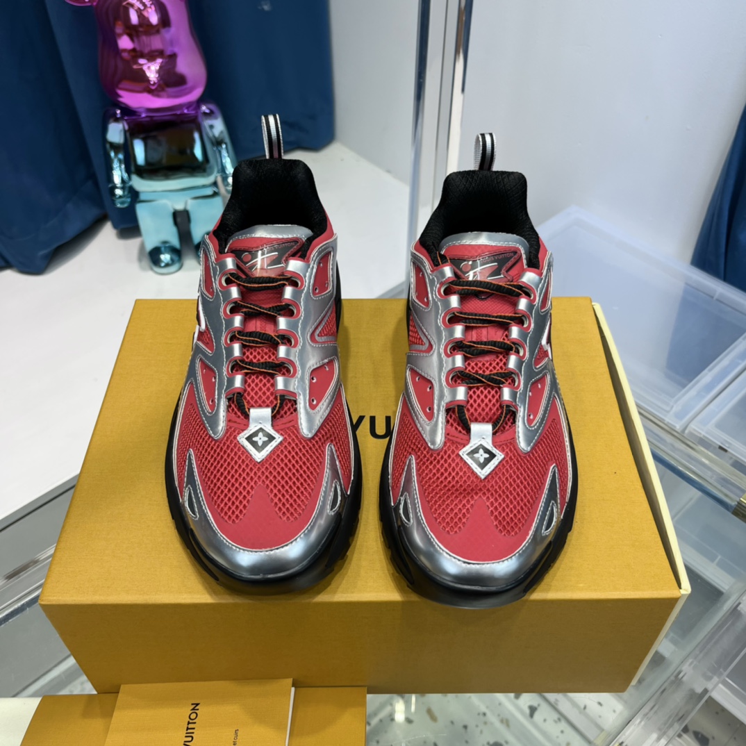Louis Vuitton  LV Runner Tatic Sneaker     1AA39A - 