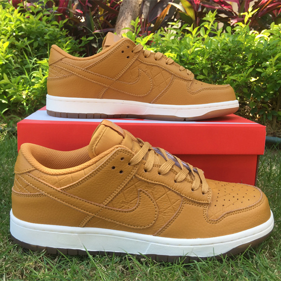 Nike SB Zoom Dunk Low Sneaker  DX3374-700 - 