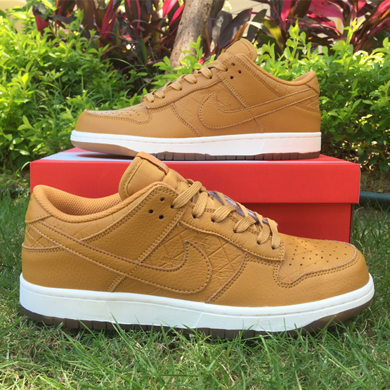 Nike SB Zoom Dunk Low Sneaker  DX3374-700 - 