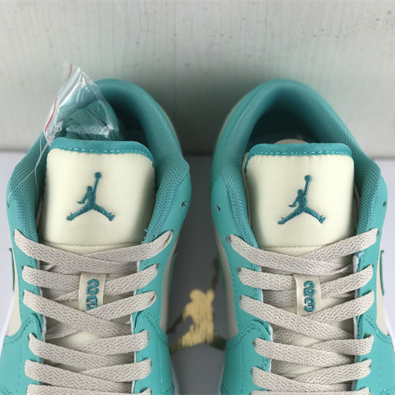 Air Jordan 1 Low Surface Sneaker    DC0774-131 - 