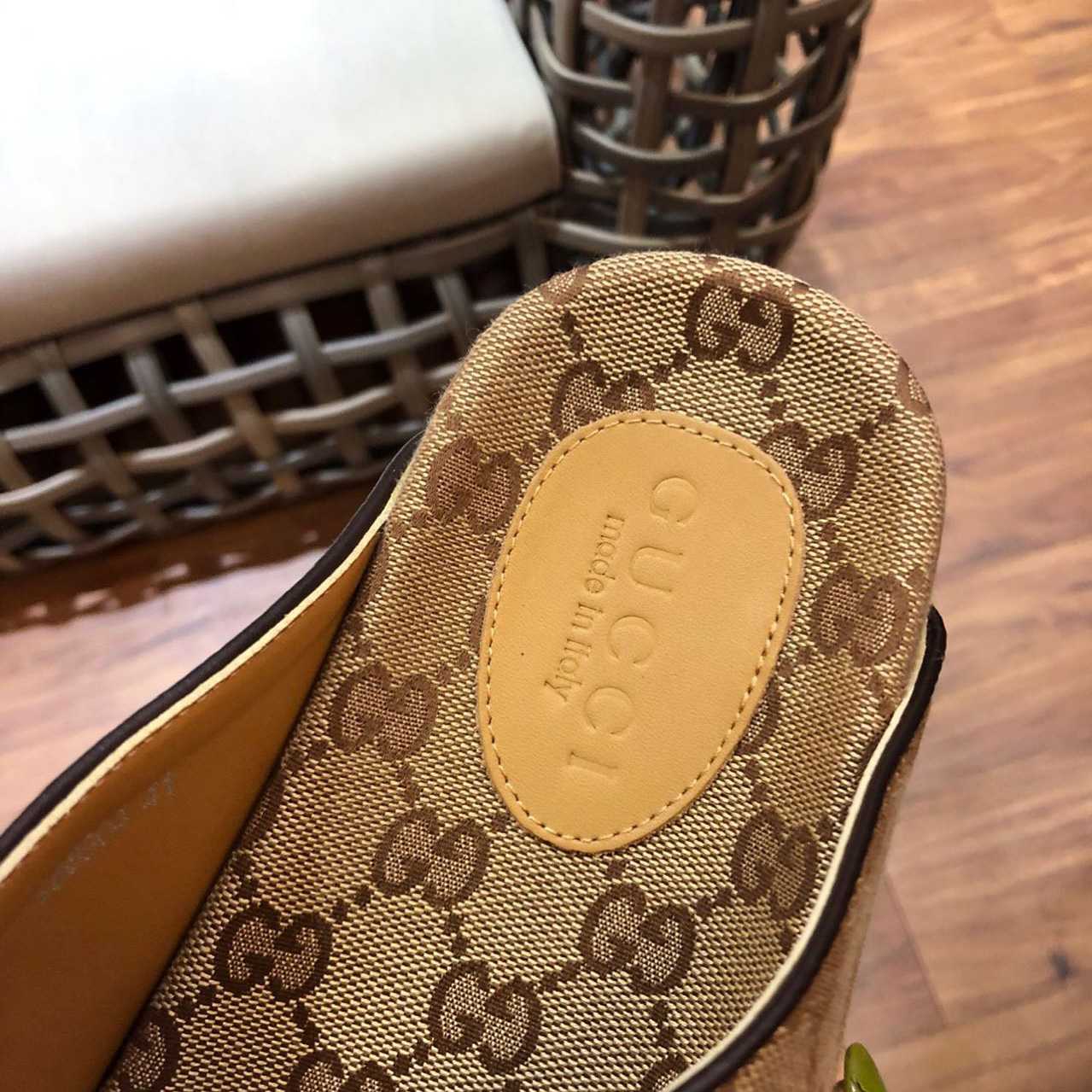 Gucci Men's Slide Sandal With Straps - 