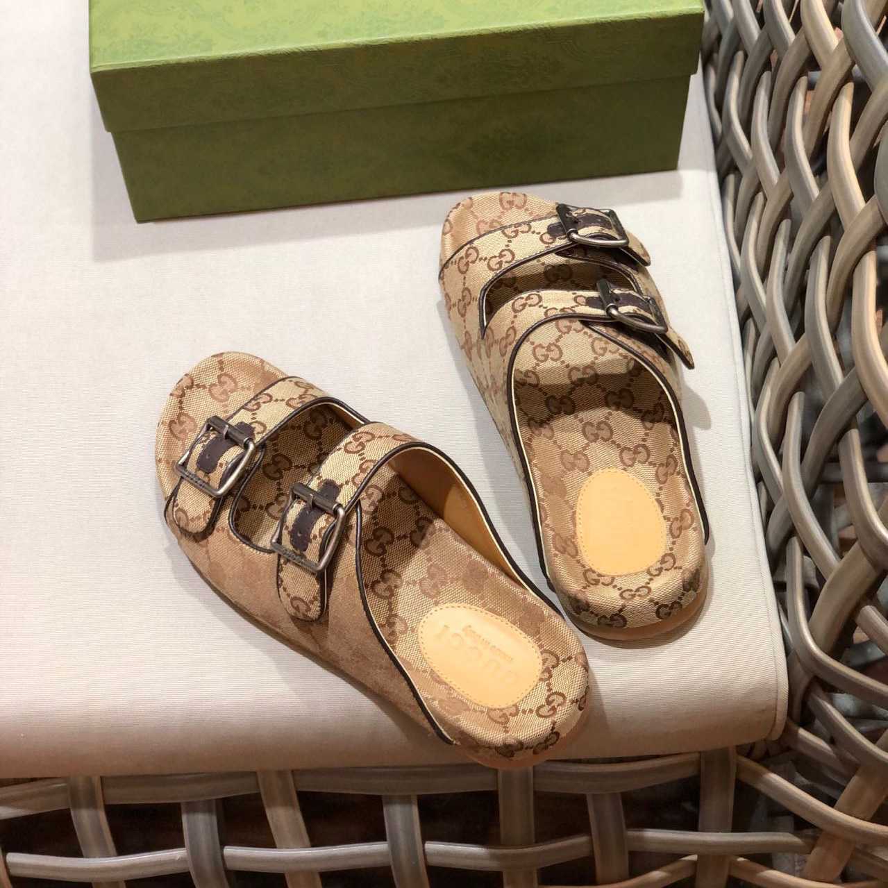 Gucci Men's Slide Sandal With Straps - 