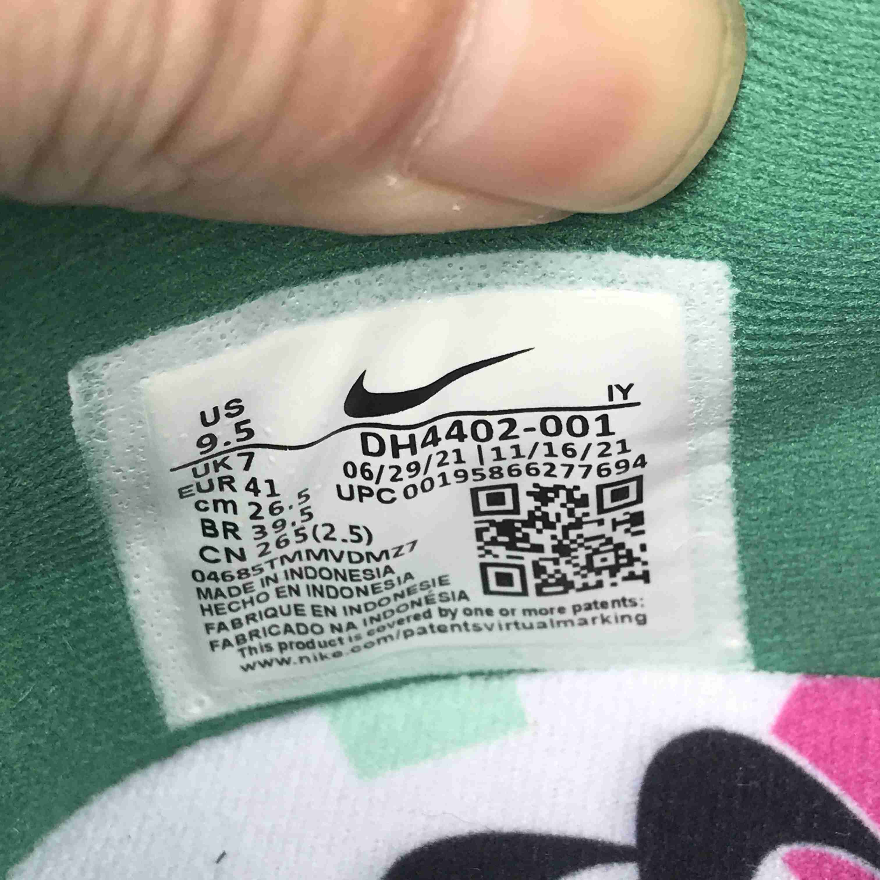 Nike Dunk Low Disrupt 2 “Green Snake” Sneaker     DV3206-001 - 