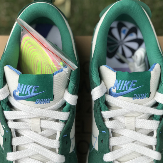 Nike Dunk Low Disrupt 2 “Green Snake” Sneaker     DV3206-001 - 