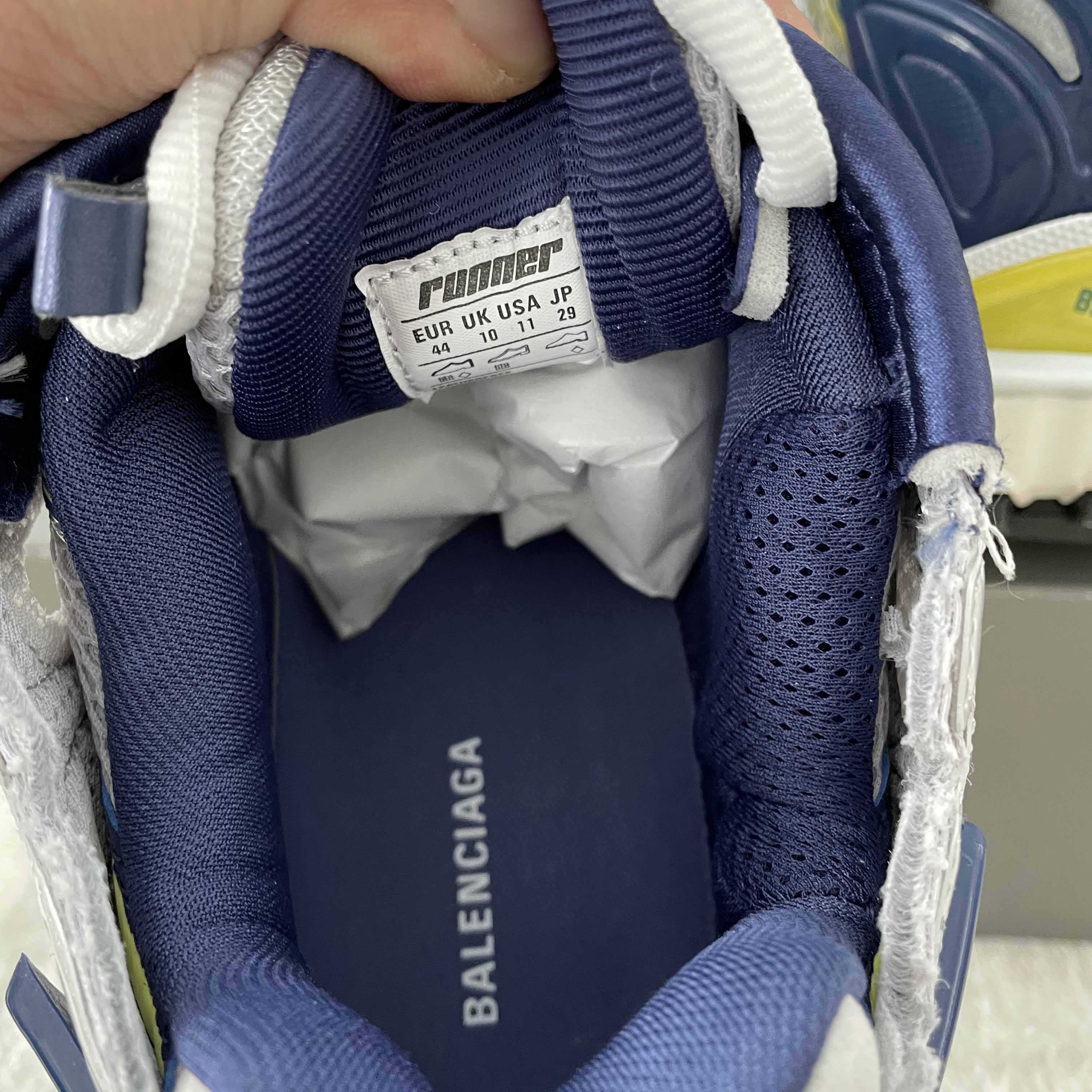 Balenciaga Runner Sneaker In White - 